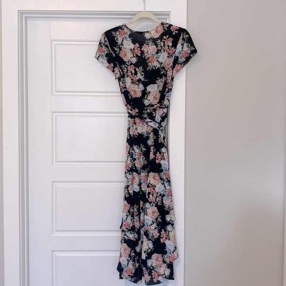 WAYF floral wrap dress - Picture 3 of 4